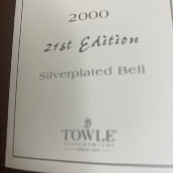Towle silver plate Christmas 2000 bell in original box - Picture 4 of 7